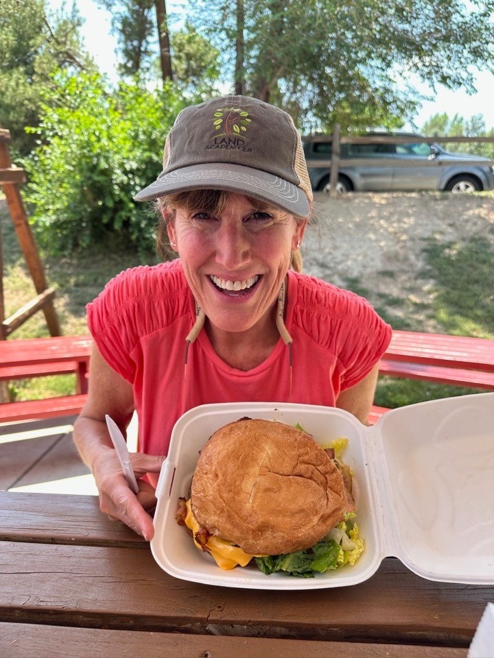 When you're closing land deals and closing in on the Guinness World Record for biggest burger ever eaten. 🍔💪
#DealMakerAndBurgerBreaker #LandFlippingFuel #JillEatsLandAndLunch